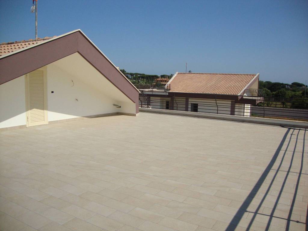 casa indipendente in vendita ad Anzio in zona Anzio Colonia