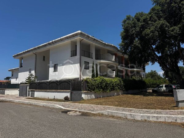 appartamento in vendita ad Anzio in zona Villa Claudia