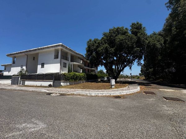 appartamento in vendita ad Anzio in zona Villa Claudia