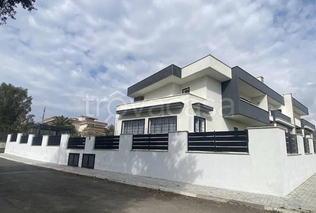 casa indipendente in vendita ad Anzio in zona Villa Claudia