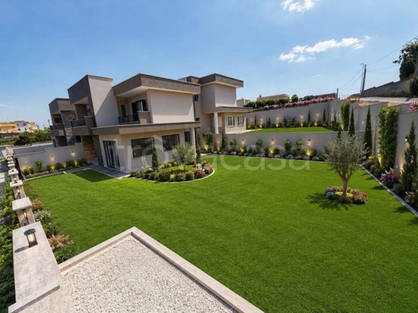 casa indipendente in vendita ad Anzio in zona Villa Claudia
