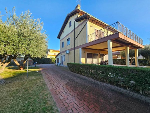 casa indipendente in vendita ad Anzio