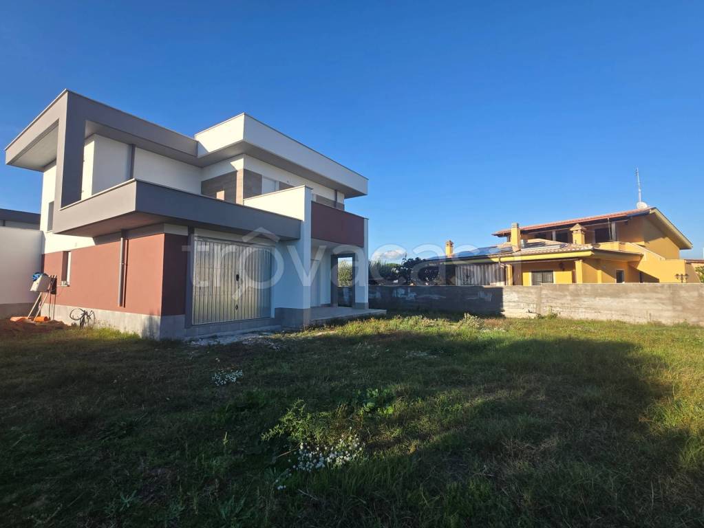 casa indipendente in vendita ad Anzio in zona Villa Claudia