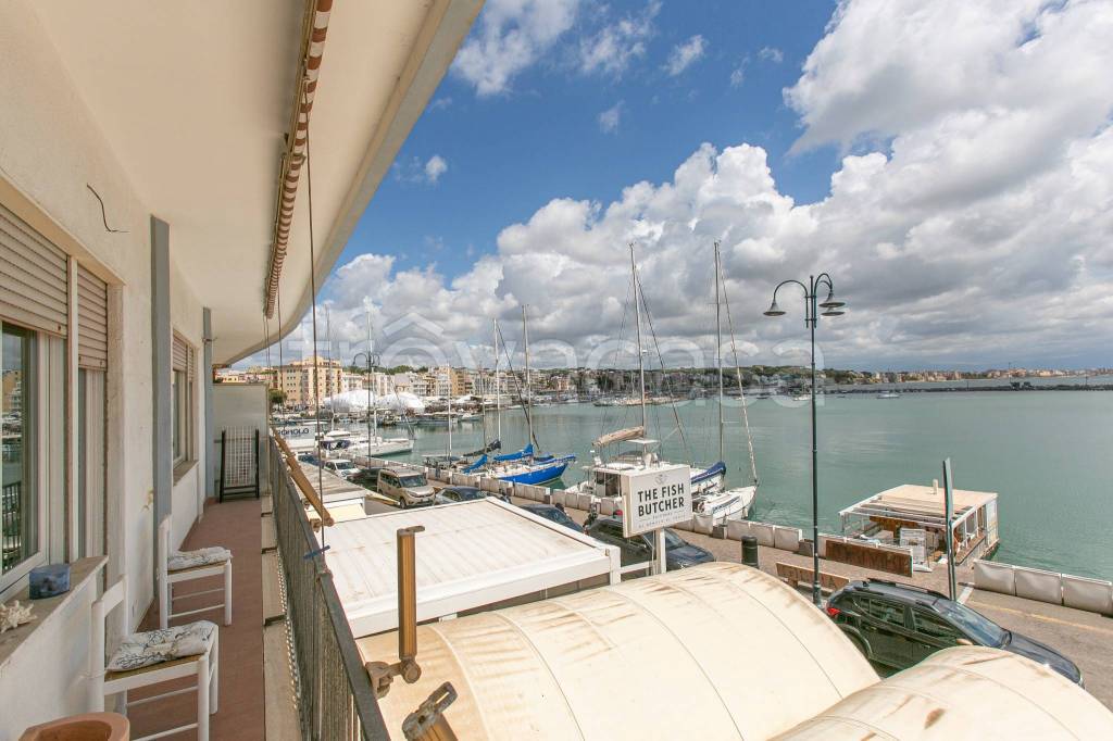 appartamento in vendita ad Anzio in zona Mare