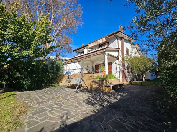casa indipendente in vendita ad Anzio in zona Mare