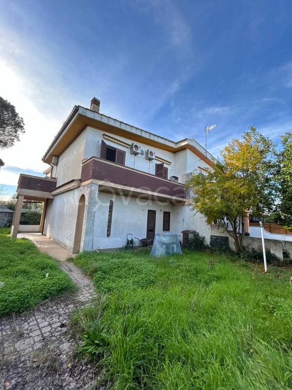 casa indipendente in vendita ad Anzio in zona Mare