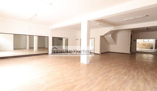 ufficio in vendita ad Anzio in zona Stazione