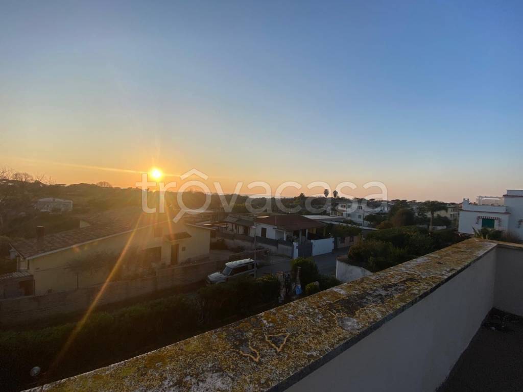 casa indipendente in vendita ad Anzio