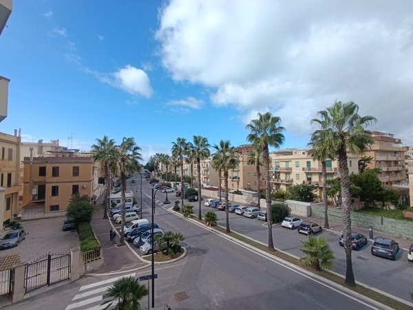 appartamento in vendita ad Anzio in zona Mare