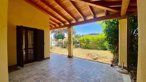 casa indipendente in vendita ad Anzio in zona Mare