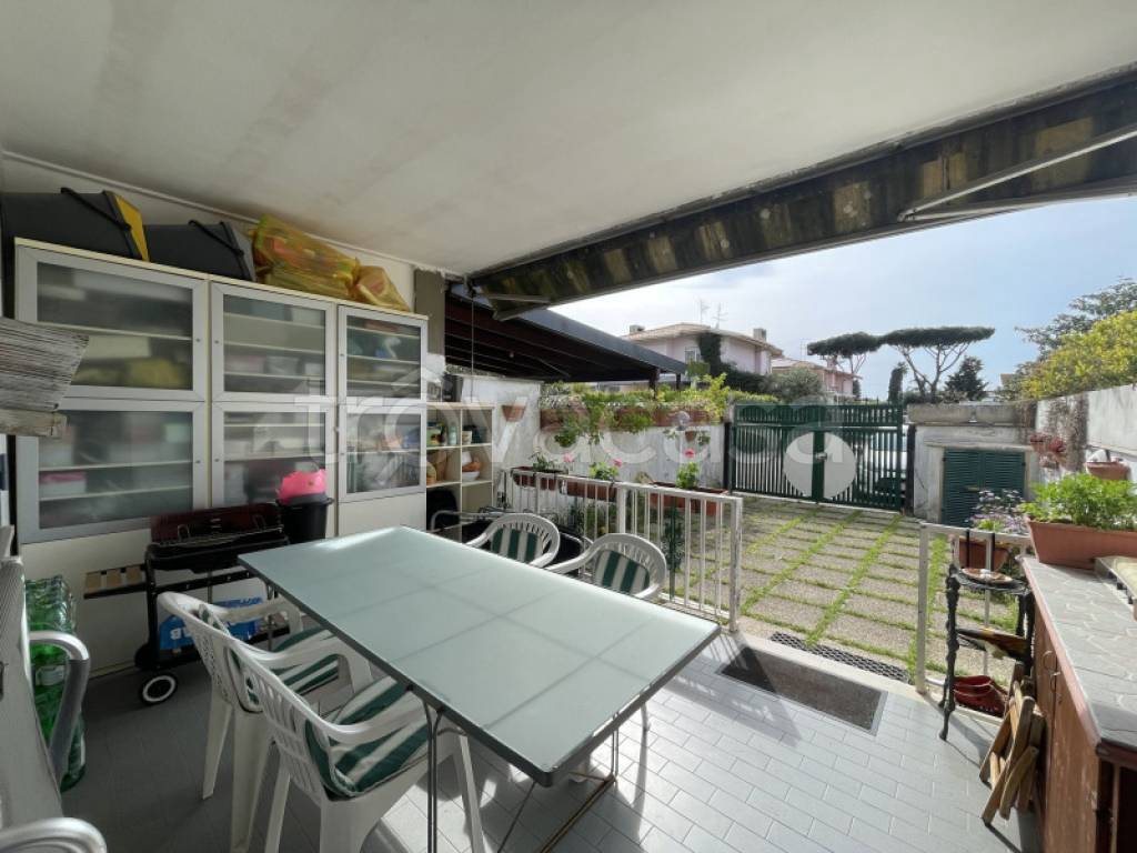 appartamento in vendita ad Anzio in zona Villa Claudia