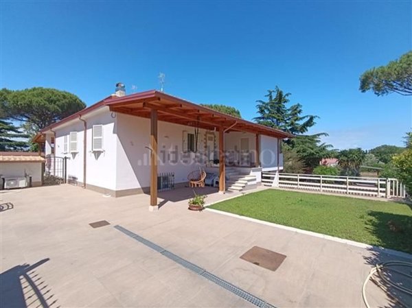 casa indipendente in vendita ad Anzio