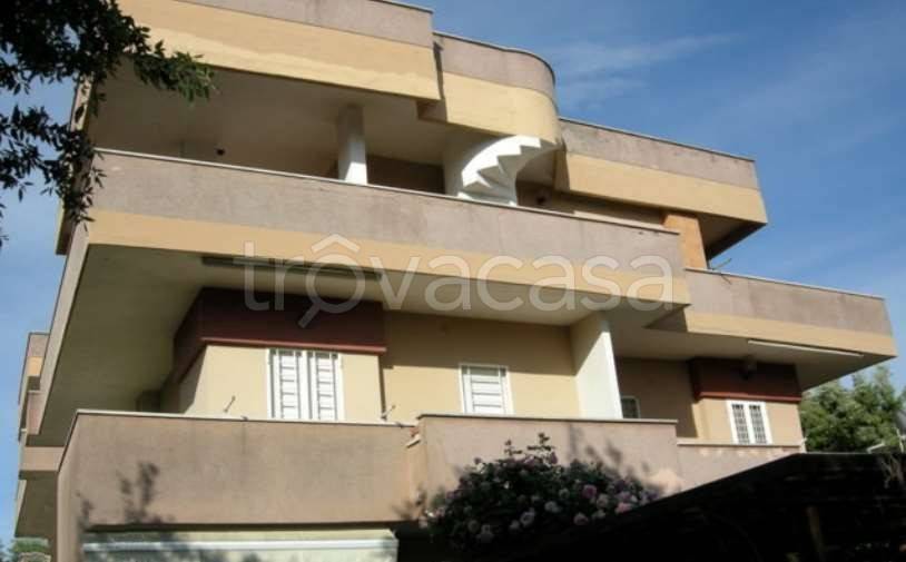 casa indipendente in vendita ad Anzio in zona Cincinnato