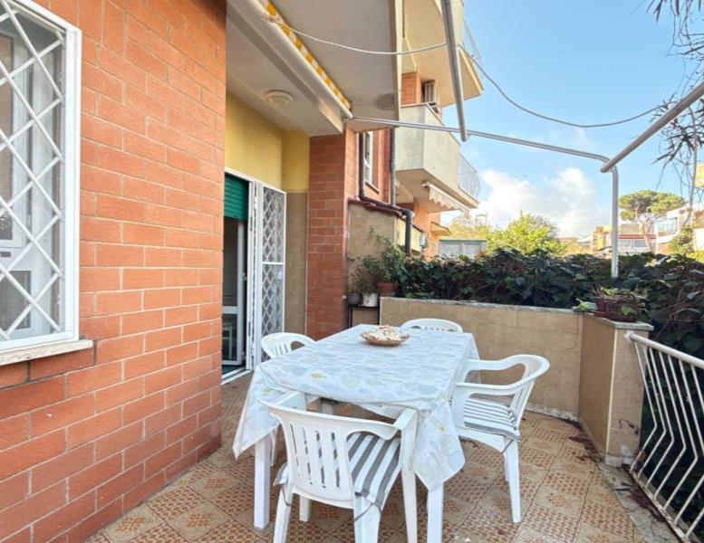 appartamento in vendita ad Anzio in zona Mare