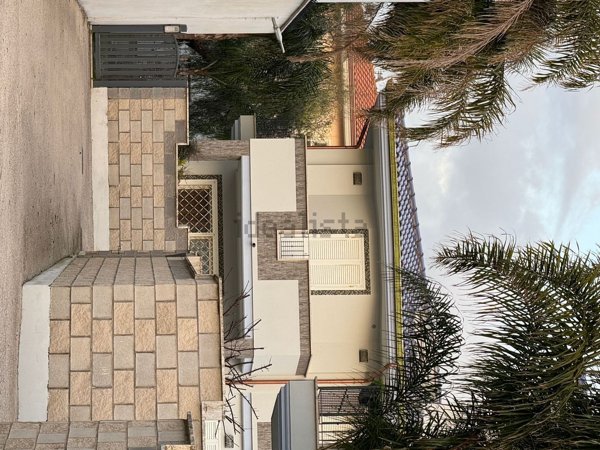 casa indipendente in vendita ad Anzio in zona Lido delle Sirene