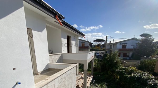 casa indipendente in vendita ad Anzio in zona Mare