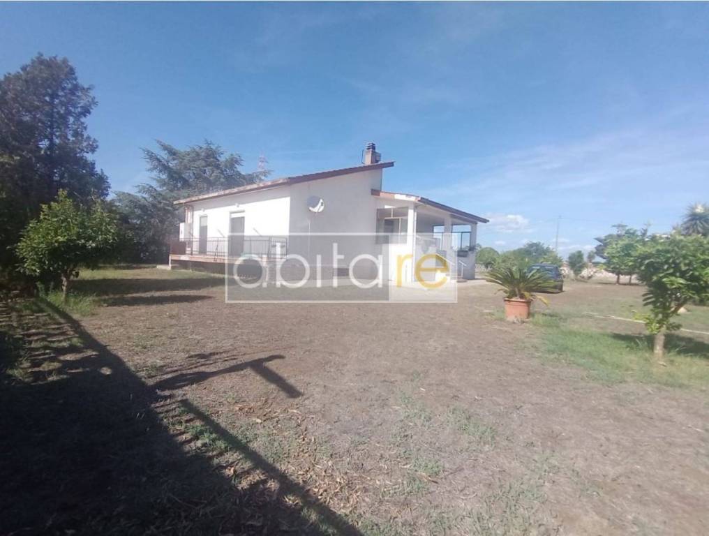 casa indipendente in vendita ad Anzio