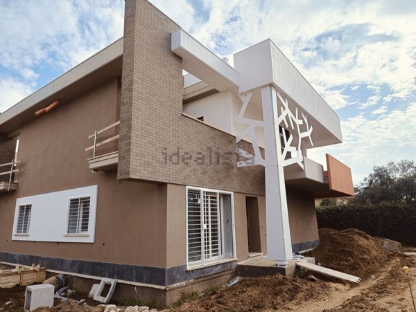 casa indipendente in vendita ad Anzio