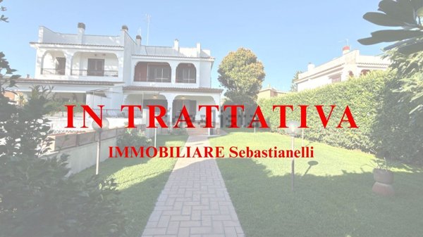 casa indipendente in vendita ad Anzio in zona Mare