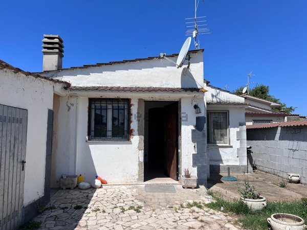 appartamento in vendita ad Anzio in zona Villa Claudia