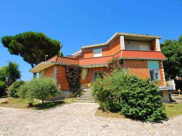casa indipendente in vendita ad Anzio in zona Mare