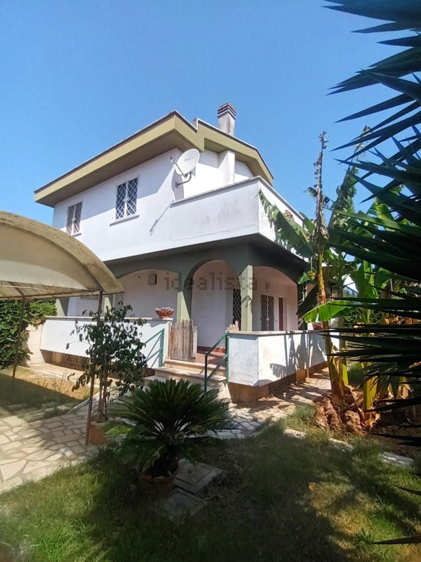 casa indipendente in vendita ad Anzio