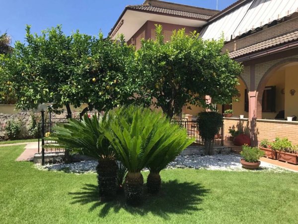 casa indipendente in vendita ad Anzio