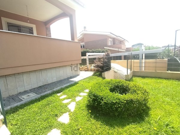 casa indipendente in vendita ad Anzio in zona Villa Claudia