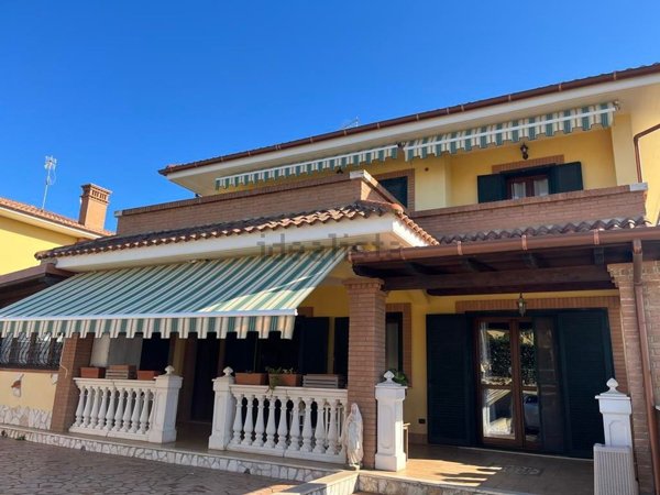 casa indipendente in vendita ad Anzio