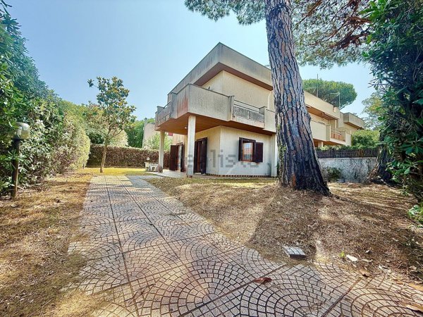 casa indipendente in vendita ad Anzio