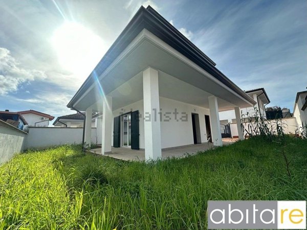 casa indipendente in vendita ad Anzio