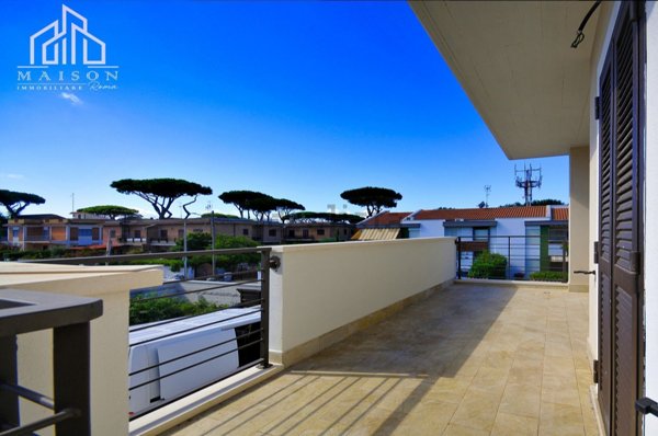 casa indipendente in vendita ad Anzio in zona Mare