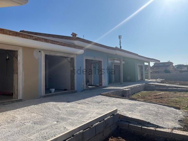 casa indipendente in vendita ad Anzio in zona Villa Claudia