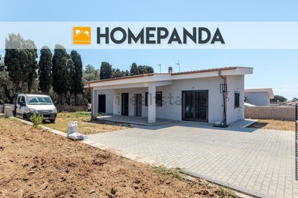 casa indipendente in vendita ad Anzio in zona Villa Claudia
