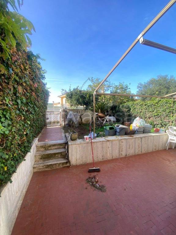 casa indipendente in vendita ad Anzio in zona Villa Claudia