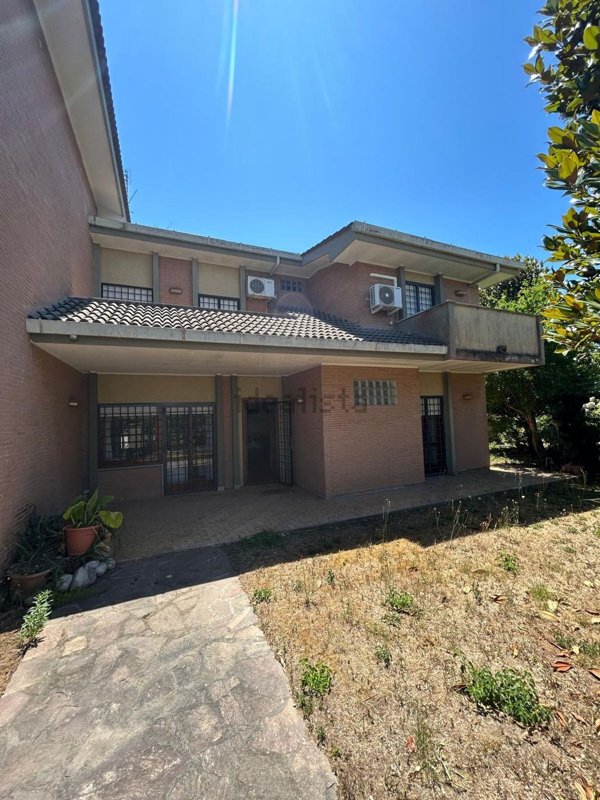 casa indipendente in vendita ad Anzio in zona Mare