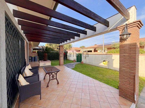 casa indipendente in vendita ad Anzio in zona Villa Claudia