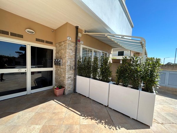 appartamento in vendita ad Anzio in zona Mare