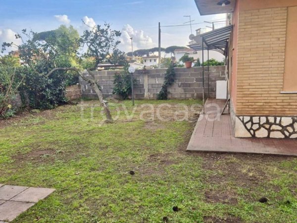 casa indipendente in vendita ad Anzio in zona Villa Claudia