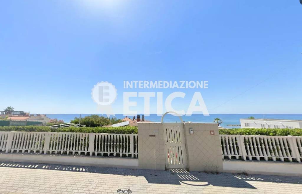 casa indipendente in vendita ad Anzio in zona Cincinnato