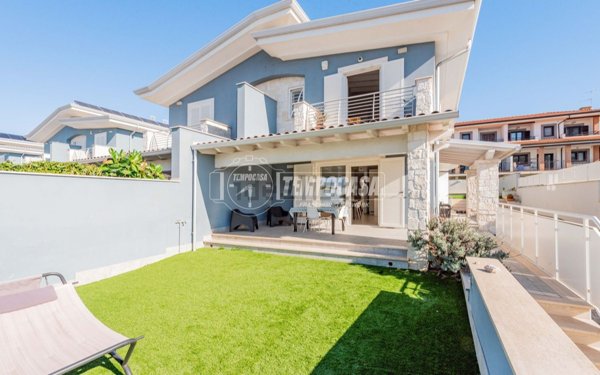 appartamento in vendita ad Anzio in zona Anzio Colonia