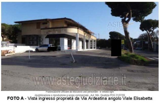 negozio in vendita ad Anzio