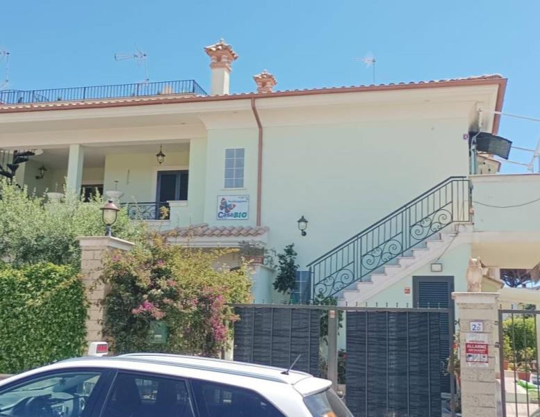 casa indipendente in vendita ad Anzio in zona Mare