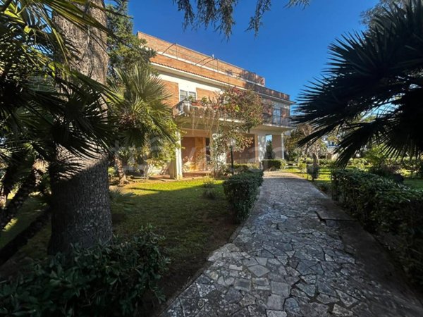 appartamento in vendita ad Anzio in zona Villa Claudia