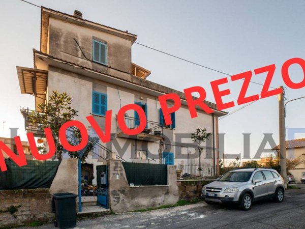 appartamento in vendita ad Anzio in zona Mare