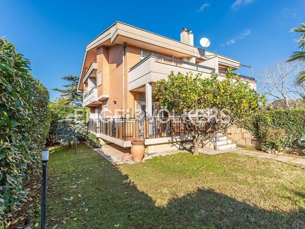 casa indipendente in vendita ad Anzio in zona Mare