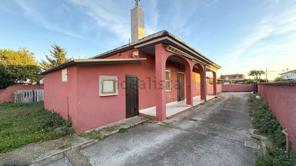casa indipendente in vendita ad Anzio