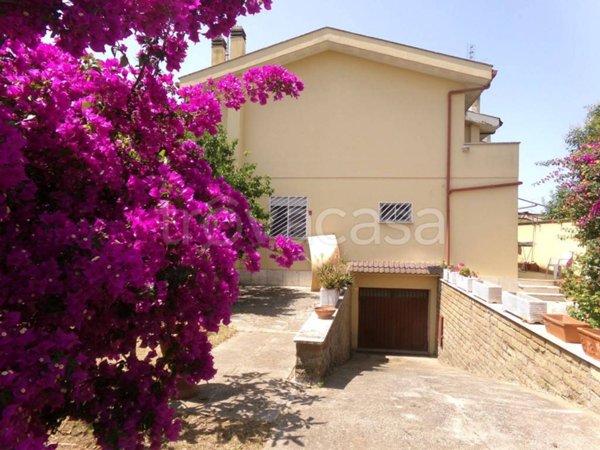 casa indipendente in vendita ad Anzio in zona Cincinnato