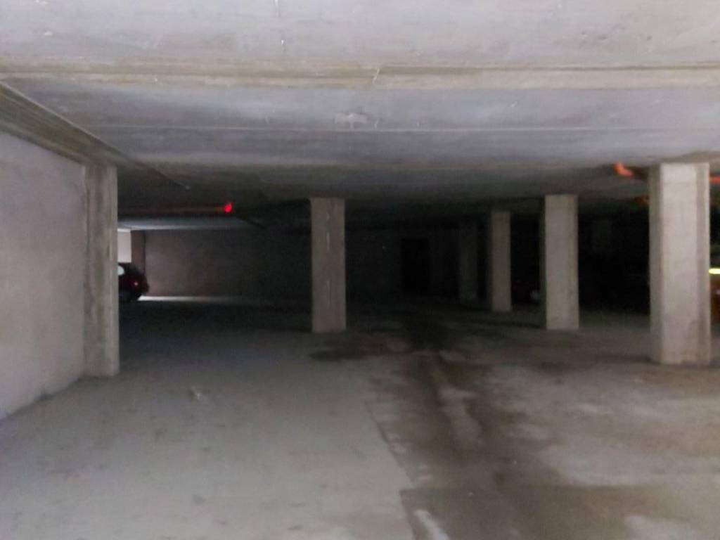 locale di sgombero in vendita ad Anzio