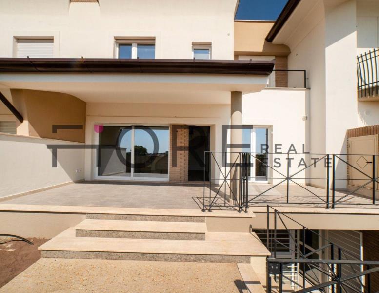 casa indipendente in vendita ad Anzio in zona Stazione